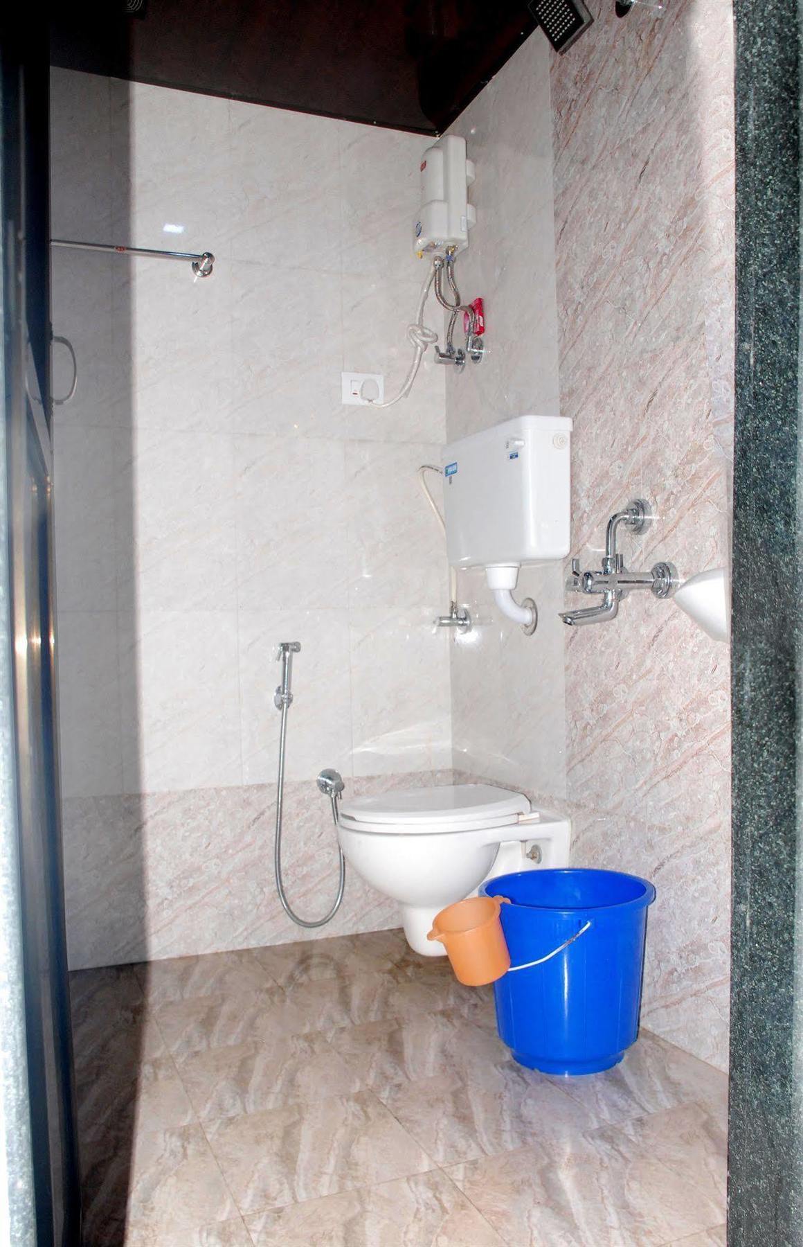 Fabexpress Adore Inn - Nr Mumbai International Airport Exterior photo